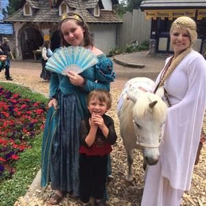 Meet your Posher, Stephanie